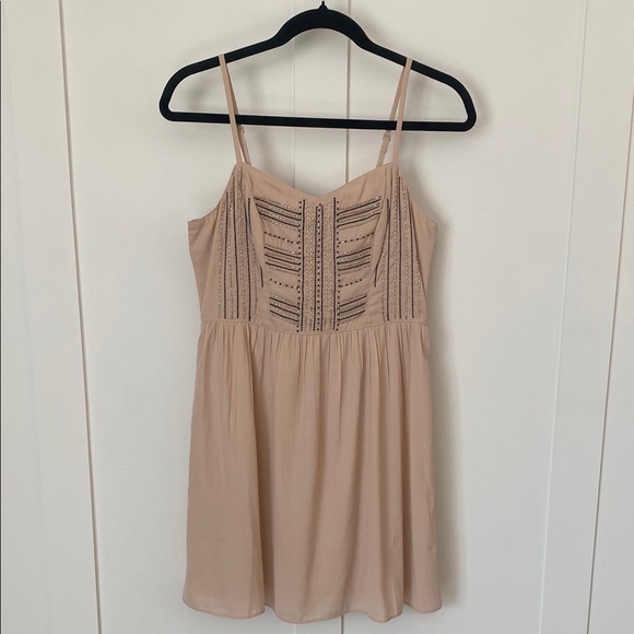 American Eagle Outfitters Dresses & Skirts - Elegant Light Pink Sleeveless Beaded Dress